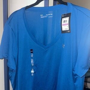 Under Armour Women’s shirt - size XXL